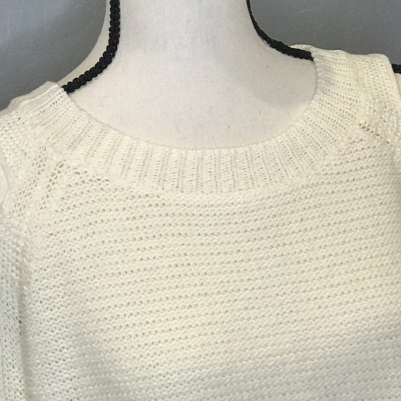 NWT LF Chandelier Women Cream Sweater Cut Out - Picture 6 of 8
